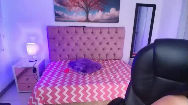 Image 2 of julianaa_castro Stream on Chaturbate on 1 month ago