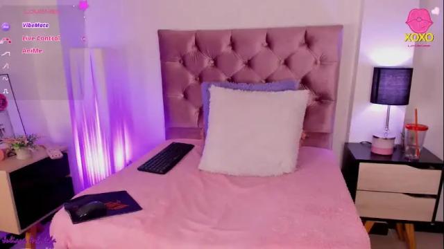Image 8 of julianaarboleda Stream on Chaturbate on 17 days ago