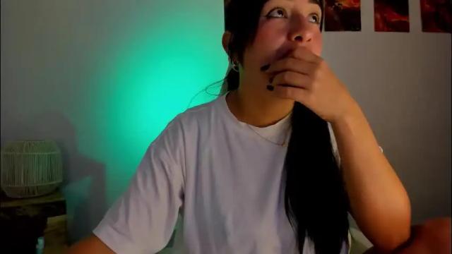 Image 11 of julianags_ Stream on Chaturbate on 20 hours ago