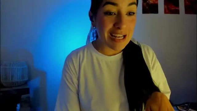 Thumbnail 2, julianags_'s Stream at Chaturbate, 7 hours ago