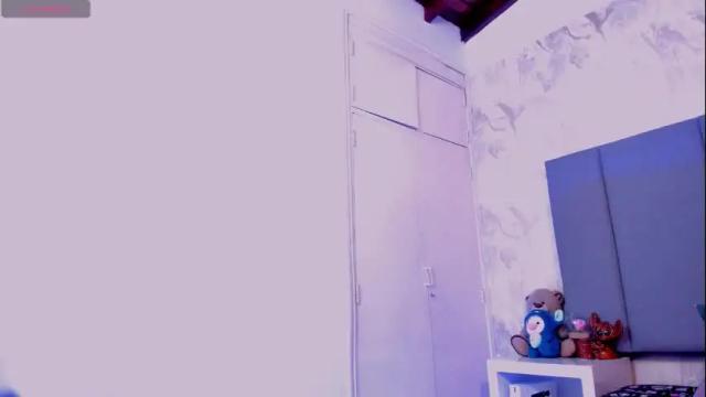 Image 12 of julianamiller Stream on Chaturbate on 21 days ago
