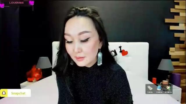Image 11 of julianna_jamii Stream on Chaturbate on 2 months ago