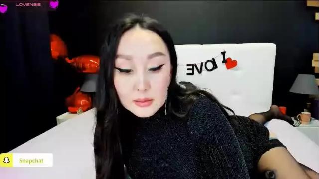 Image 4 of julianna_jamii Stream on Chaturbate on 2 months ago