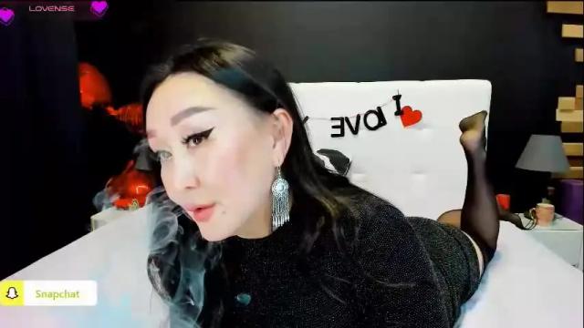 Image 6 of julianna_jamii Stream on Chaturbate on 2 months ago