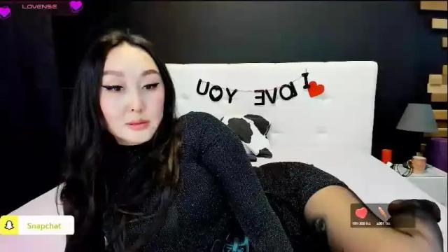 Image 7 of julianna_jamii Stream on Chaturbate on 2 months ago
