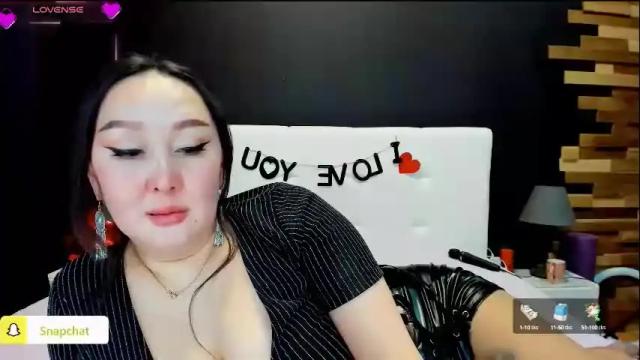 Image 10 of julianna_jamii Stream on Chaturbate on 1 month ago