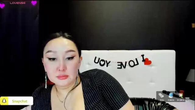 Image 6 of julianna_jamii Stream on Chaturbate on 1 month ago