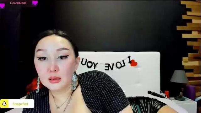 Image 7 of julianna_jamii Stream on Chaturbate on 1 month ago