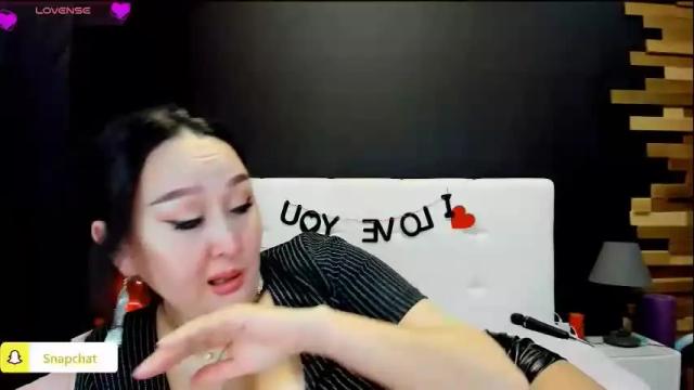 Image 8 of julianna_jamii Stream on Chaturbate on 1 month ago