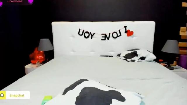Image 10 of julianna_jamii Stream on Chaturbate on 1 month ago