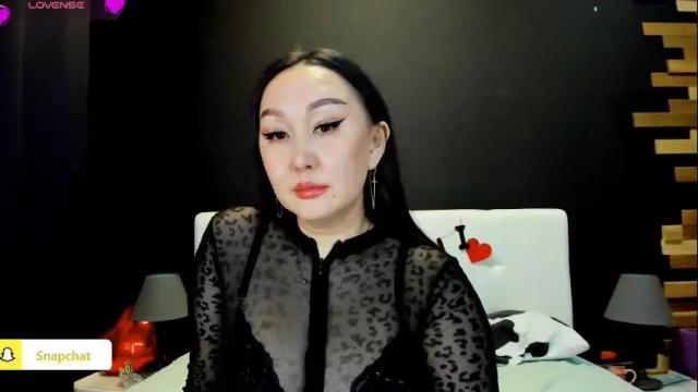 Image 11 of julianna_jamii Stream on Chaturbate on 1 month ago