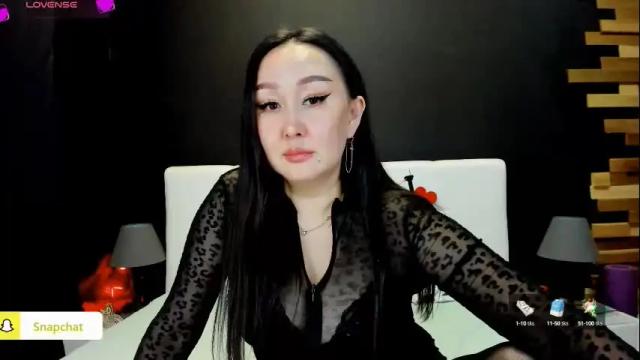 Image 2 of julianna_jamii Stream on Chaturbate on 1 month ago