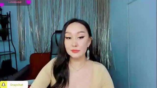 Image 12 of julianna_jamii Stream on Chaturbate on 1 month ago