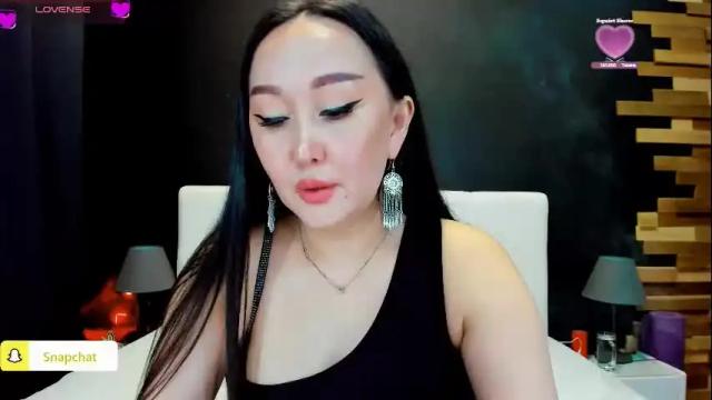 Image 6 of julianna_jamii Stream on Chaturbate on 1 month ago