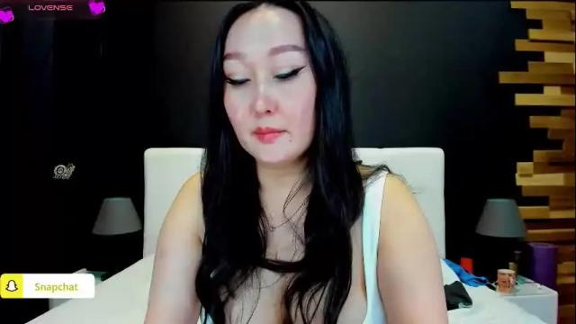 Image 11 of julianna_jamii Stream on Chaturbate on 16 days ago