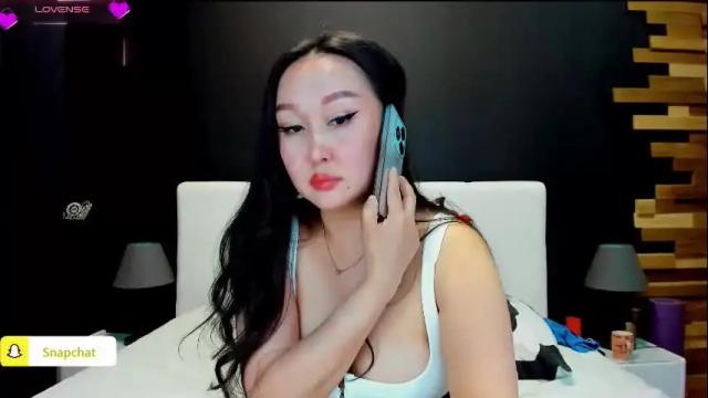 Image 2 of julianna_jamii Stream on Chaturbate on 16 days ago