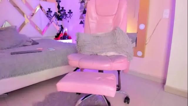 Image 10 of julianna_saenz Stream on Chaturbate on 1 month ago