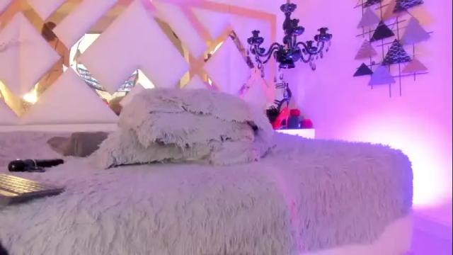 Image 3 of julianna_saenz Stream on Chaturbate on 1 month ago