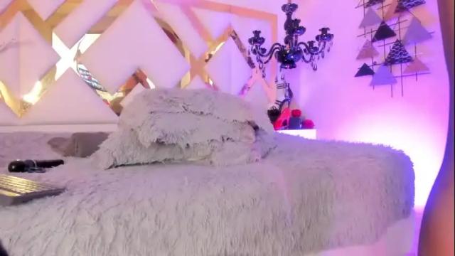 Image 4 of julianna_saenz Stream on Chaturbate on 1 month ago