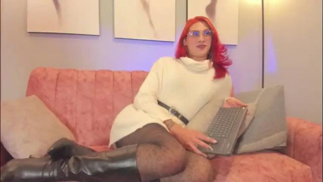 Image 4 of julianna_saenz Stream on Chaturbate on 27 days ago