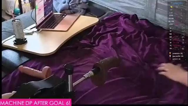 Image 8 of juliannmilfnextdoor Stream on Chaturbate on 2 months ago