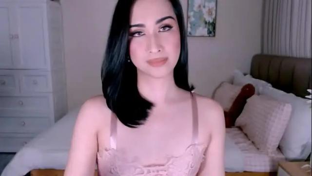 Image 7 of juliarichards Stream on Chaturbate on 1 month ago
