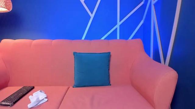 Image 3 of juliasprouse Stream on Chaturbate on 14 months ago