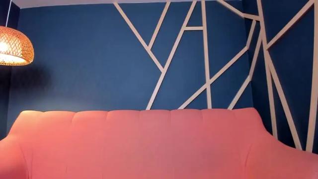 Image 3 of juliasprouse Stream on Chaturbate on 14 months ago