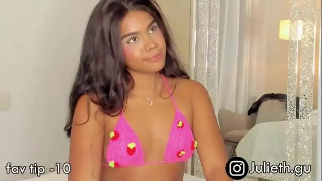 Image 8 of julibunny111 Stream on Chaturbate on 2 months ago