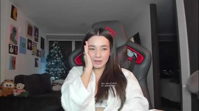 Image 7 of julidavila Stream on Chaturbate on 29 days ago