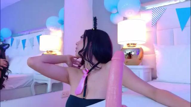 Image 6 of julie_bennet Stream on Chaturbate on 1 month ago