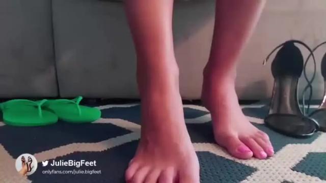 Image 8 of julie_bigfeet Stream on Chaturbate on 14 months ago