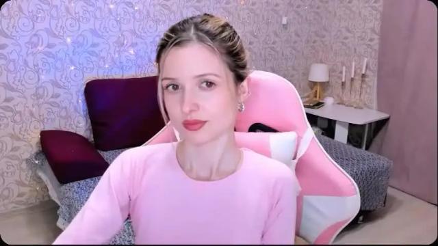 Image 10 of julie_flores Stream on Chaturbate on 5 months ago