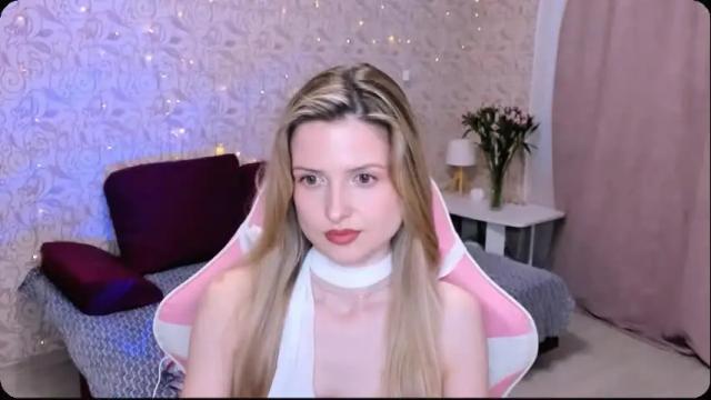 Image 4 of julie_flores Stream on Chaturbate on 5 months ago