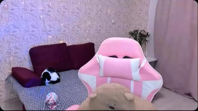Image 8 of julie_flores Stream on Chaturbate on 5 months ago