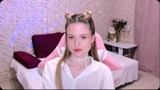 Image 3 of julie_flores Stream on Chaturbate on 5 months ago