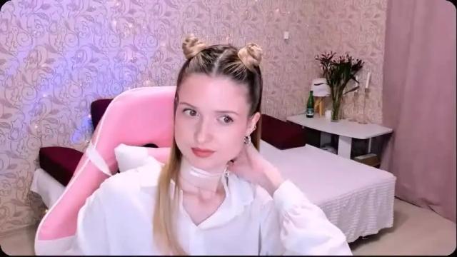 Image 7 of julie_flores Stream on Chaturbate on 5 months ago