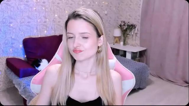 Image 6 of julie_flores Stream on Chaturbate on 5 months ago