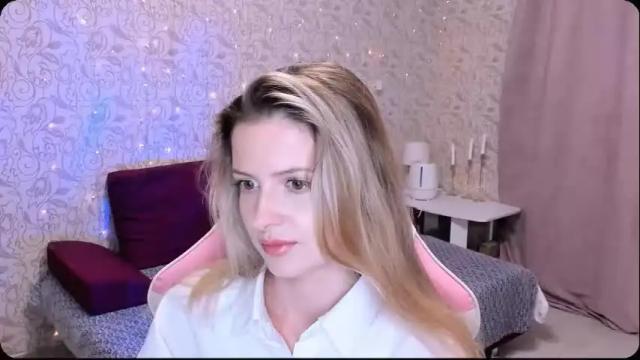 Image 4 of julie_flores Stream on Chaturbate on 5 months ago