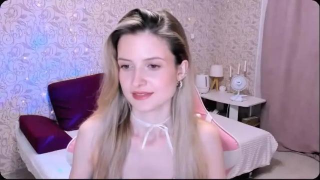 Image 11 of julie_flores Stream on Chaturbate on 4 months ago