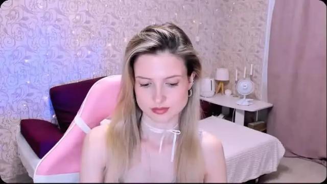 Image 7 of julie_flores Stream on Chaturbate on 4 months ago
