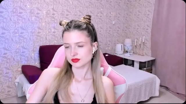 Thumbnail 1, julie_flores's Stream at Chaturbate, 4 months ago