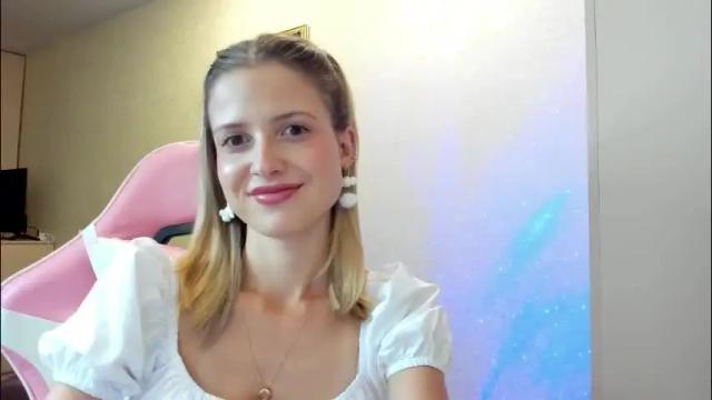 Image 11 of julie_flores Stream on Chaturbate on 2 months ago