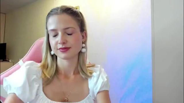 Image 3 of julie_flores Stream on Chaturbate on 2 months ago
