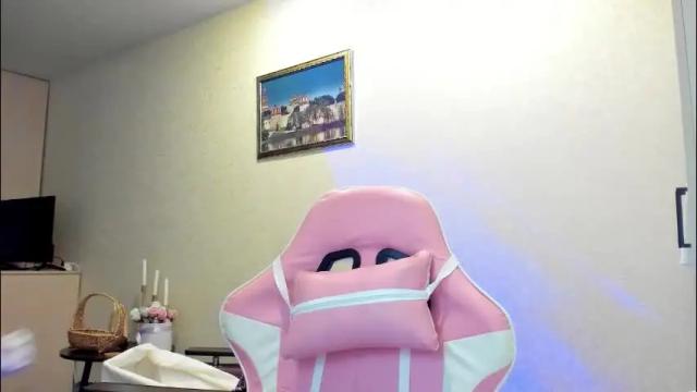 Image 12 of julie_flores Stream on Chaturbate on 2 months ago