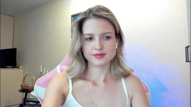 Image 7 of julie_flores Stream on Chaturbate on 2 months ago
