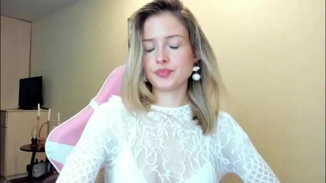 Thumbnail 1, julie_flores's Stream at Chaturbate, 2 months ago