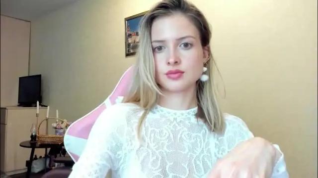Image 2 of julie_flores Stream on Chaturbate on 2 months ago