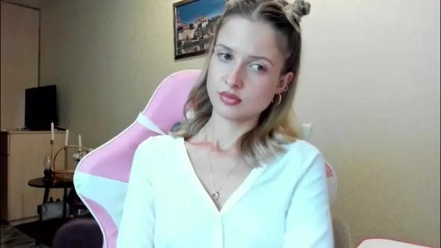 Image 10 of julie_flores Stream on Chaturbate on 2 months ago
