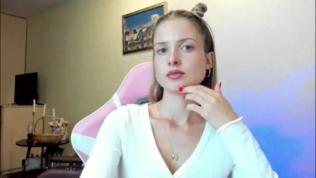 Image 2 of julie_flores Stream on Chaturbate on 2 months ago